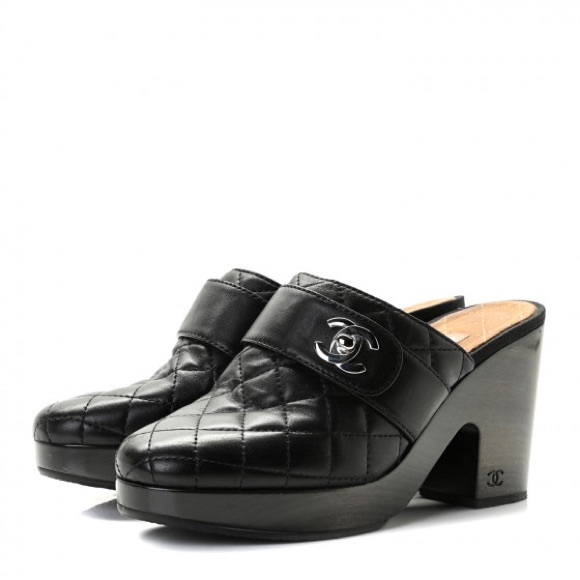 CHANEL quilted turnlock CC clogs mules shoes 39 8.5 9 - Picture 1 of 15